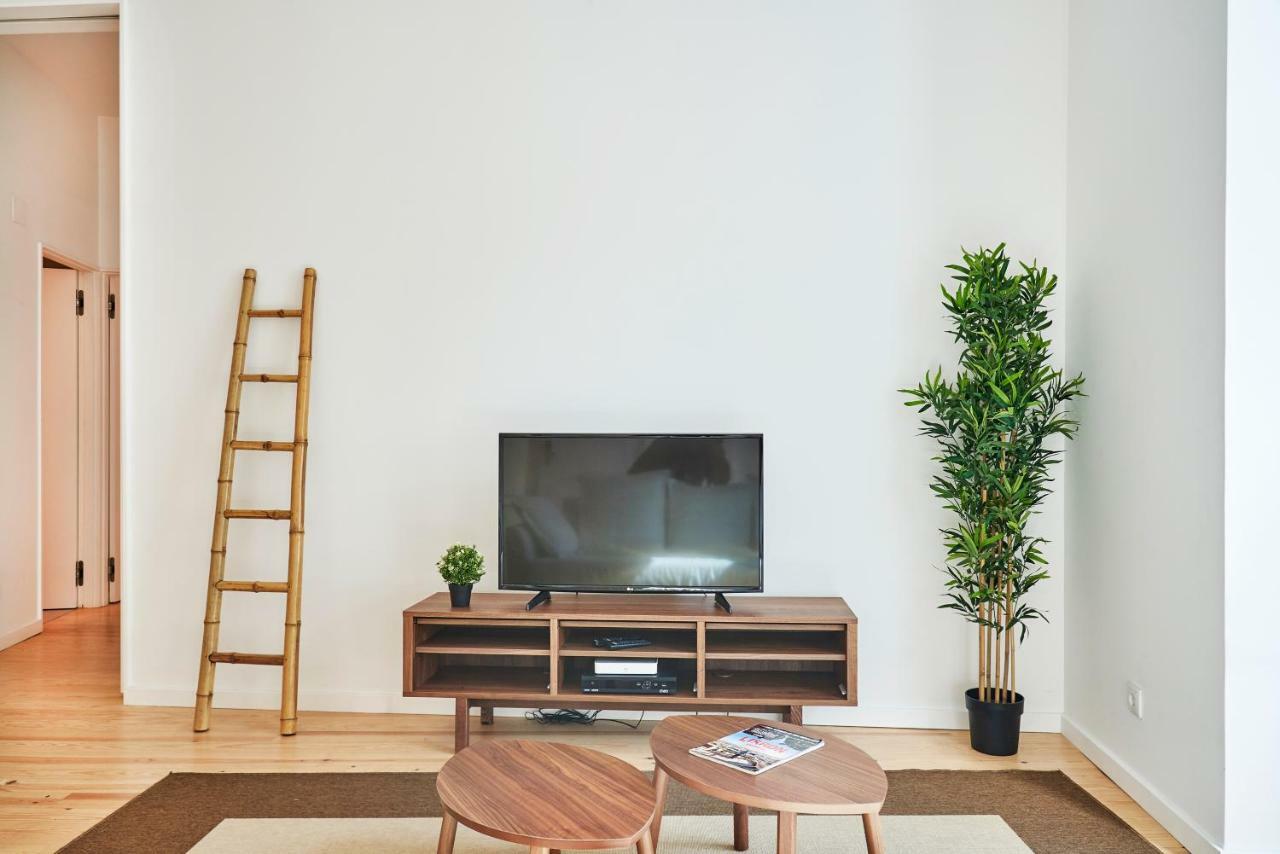 Modern Apartment Calcada Sao Francisco II Lisbon Exterior photo